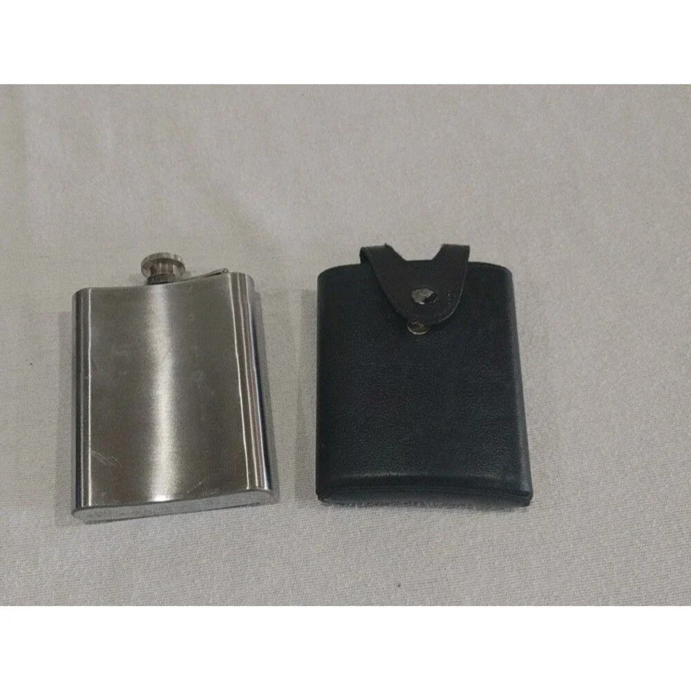 Stainless Steel 7 Ounce Flask with Leather Case